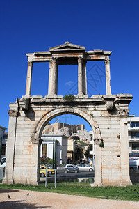 旅行城市希腊雅典哈德里安努大主教皮利阿德里亚努ArchPyliAdrianou由哈德里安皇帝在AD13建立以标志古希腊城与现代罗图片