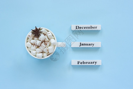 问候潮人饮料2月和的可杯加棉花糖以1月蓝底背景为目标的一颗动画明星1月在蓝底一用概念顶端观光2月在蓝底用彩历拍摄的可棉花糖杯和1图片