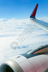 从飞机窗口背景查看翅膀地平线引擎图片