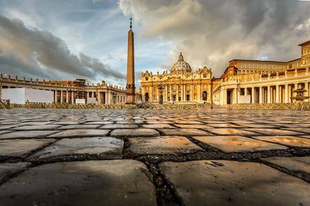 柱子上午圣彼得广场和巴西利卡意大罗马梵蒂冈城欧洲的教廷图片
