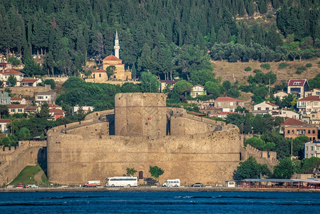 餐厅夏天土耳其恰纳卡莱072319位于土耳其恰纳卡莱市对面的达尼尔海峡西侧的基利巴希尔城堡和垒土耳其基利巴希尔城堡海滨图片