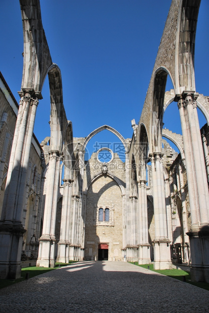 175年葡萄牙里斯本地震后著名的CarmoChurch废墟神圣建筑学古老的图片