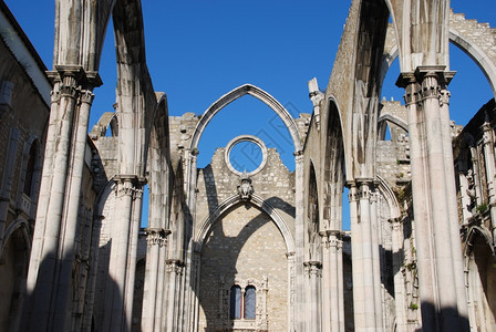 旅行天主教175年葡萄牙里斯本地震后著名的CarmoChurch废墟葡萄牙语图片