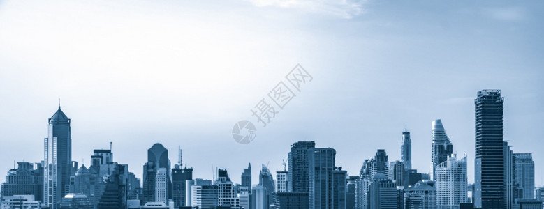 大都会市中心的蓝色过滤城市景观和高层建筑市中心商业区全景大都会市中心的蓝色过滤城市景观和高层建筑塔泰国图片