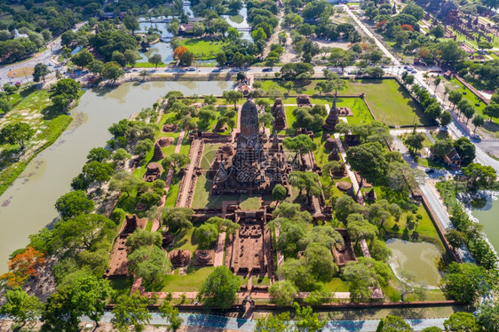 那空文化佛Ayutthaya历史公园和泰国Aytthaya旧寺庙的空中景象图片