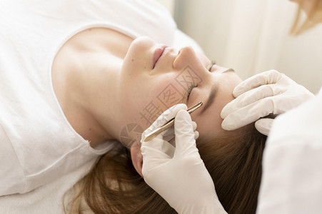 勒克斯妇女接受眉治疗皮肤护理镊子图片
