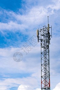 沟通数字的收音机蓝色天空无线电台和卫星极通信技术的天线移动电信工业或4g网络TechnoteTechnotecrldtween图片