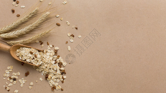 关闭谷类混合食品红色的小麦庄稼图片