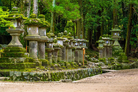 象征日本在朝的光神庙灯笼结石宗教图片