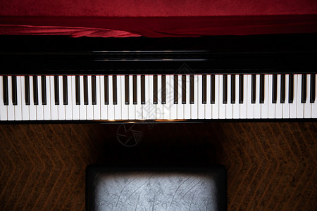 教钢琴旋律白色的一种有选择焦点键的钢琴盘紧闭式可用作背景背景