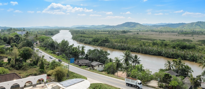 森林KhotKkhotKra或KraIsthmus马拉扬半岛在泰国克拉布里河农的最狭窄点构成泰国与缅甸之间的自然边界蓝色马来亚图片