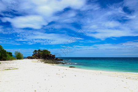 蓝色的泰国沙敦岛丽贝附近的凯热带海滩安达曼亚洲人靠近图片