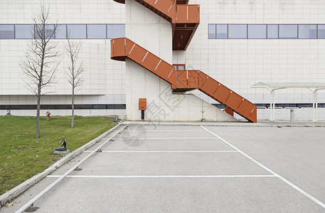 停车场栏杆城市的建筑学高清图片
