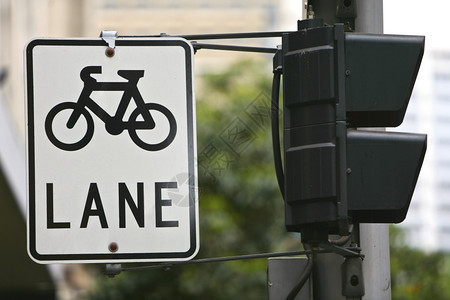 市内自行车道标志双周期自行车赛道轮子交通城市图片