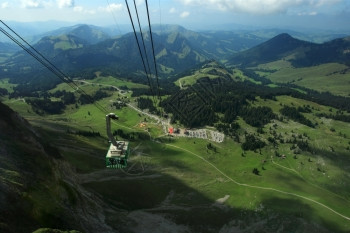 自然萨姆纳斯欧洲瑞士桑提山顶的有线汽车攀登照片SantisMount瑞士图片
