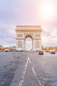 法国巴黎市凯旋门秋天的美丽景色法国巴黎市凯旋门秋天的美丽景色法语大街游客图片