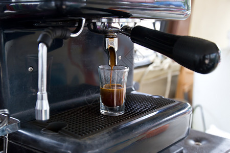 马克杯机器现代的煮咖啡埃斯波机图片