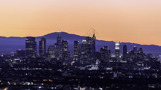 商业日出天亮时洛杉矶市中心天线著名的图片