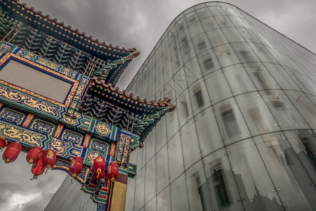 龙建造红色的2019年3月5日现代玻璃建筑的对比度中华城入口门以国传统设计为主重点突出图片