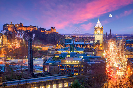 暮钟吸引力旧镇爱丁堡和城晚上夜苏格兰联合王国图片