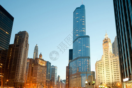 状态美国伊利诺州芝加哥环的盛大旅程英里环形图片