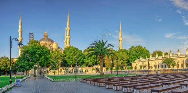 土耳其伊斯坦布尔土耳其071329SultanAhmadMaydan与蓝清真寺的背景土耳其伊斯坦布尔的土耳其蓝色清真寺伊斯坦布尔图片
