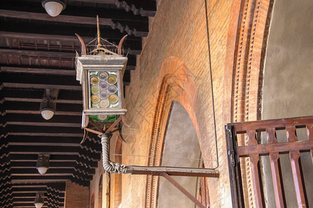 国民历史马焦雷意大利博洛尼亚PalazzoComunale院子里的古老灯笼图片