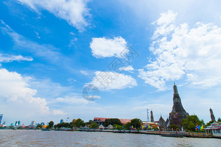 照片佛WatArunB曼谷斯克等主要景点塔和邻近河流主要的图片