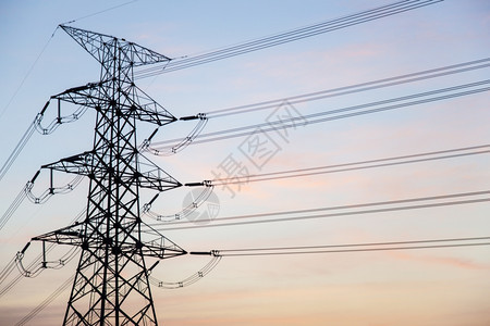 电压高的发厂输塔至分站的高压能发源输送塔供应变电站传送图片