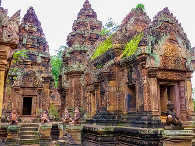BanteaySrei废墟寺庙吴哥暹粒柬埔寨印度教建造古老的图片