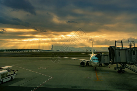 城市大阪景观甘赛国际机场美丽景色的金赛国际机场图片