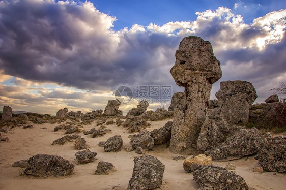 PobitiKamani保加利亚瓦尔纳省自然岩层常住石块美丽的环境公园图片