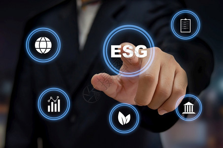 横幅组织关于可持续发展的企业概念Man手用虚拟屏幕与ESG字词相触的标志环境社会治理ESG环境社会治理ESG环境社会治理ESG网图片
