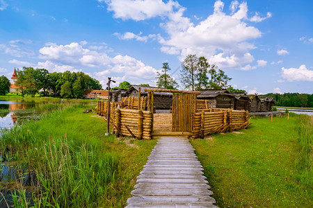 住宅乡村的房屋拉脱维亚Araisi湖居民点拉托维亚Araisi湖居民点图片