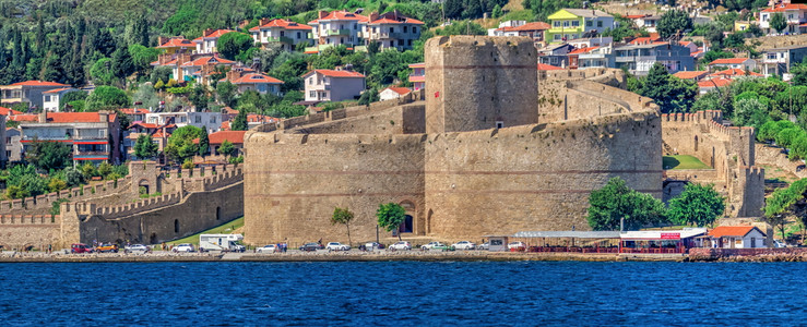 目的地餐厅长廊土耳其卡纳莱Canakkale072319年7月3日至019基利特巴希尔城堡和位于土耳其卡纳莱Canakkale市图片
