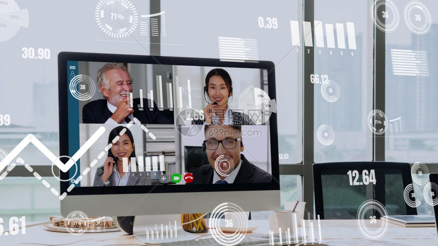 商业房间企员工视频电话会议中商务人士的创意视觉营销数据分析和投资决策制定的数字技术概念企业员工视频电话会议中商务人士的创意视觉金图片