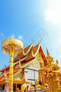 文化旅行在WatPhra的金建和伞楼杜伊苏瑟普是泰国清迈最受欢迎的旅游胜地图片