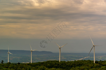 艾泰国呵叻2019年月4日Lamtakhong风力发电机组在LamtakongdamKhaoYaiThiang的山上高环境图片