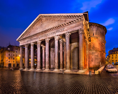 云暮黎明早上意大利罗马的圆形广场和万神殿图片