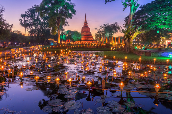 灯Sukhothai历史公园的SukhothaiCoLamplighterLoyKratong节覆盖现属泰国北部的Sukhoth图片