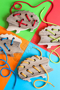 发动机天然木搭织物玩具刺绣猪用于教育精细运动技能手眼协调数学技能蒙特索里材料开发教育学前儿童玩具等用途自闭症系带图片