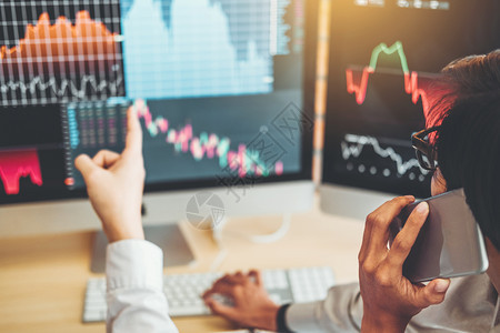 数据交换讨论和分析股票市场交易图表股市概念并分析证券市场交易和股图概念a投资市场优胜者图片