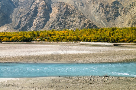 旅行空气巴基斯坦Skardu区GilgitBaltistan地貌秋天风景亚洲图片