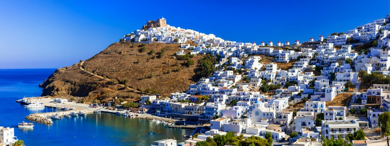 希腊阿斯提巴莱亚岛景象希腊海蓝色的阿斯蒂帕莱亚图片