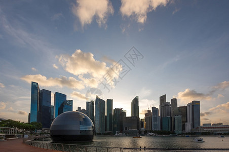 地标黎明MarinaBayMarinaBay湾位于新加坡中部地区城市建筑背景为20年月1日在新加坡旅游假日新加坡首都的旅游节日风图片