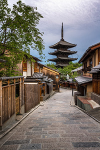 城市电的景观上午YasakaPagoda和SannenZaka街日本京都Gion图片