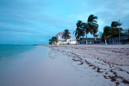 棕榈建造哥伦比亚圣安德烈斯岛主要海滩南美洲哥伦比亚圣诞老人图片