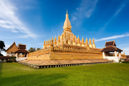东南蓝色的历史天下卢安寺法拉万象老挝旅游地貌和目的金佛陀罗神庙教塔座和宗建筑及里程碑图片