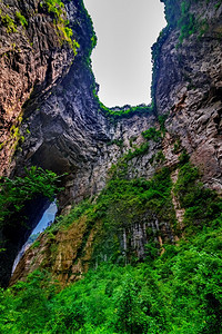 仙女悬崖生态的长水峡谷Difeng的WulongKarst石灰岩层这是武龙家世界自然遗产的重要组成部分图片