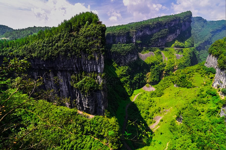 长水峡谷Difeng的WulongKarst石灰岩层这是武龙家世界自然遗产的重要组成部分教科文组织仙女石笋图片